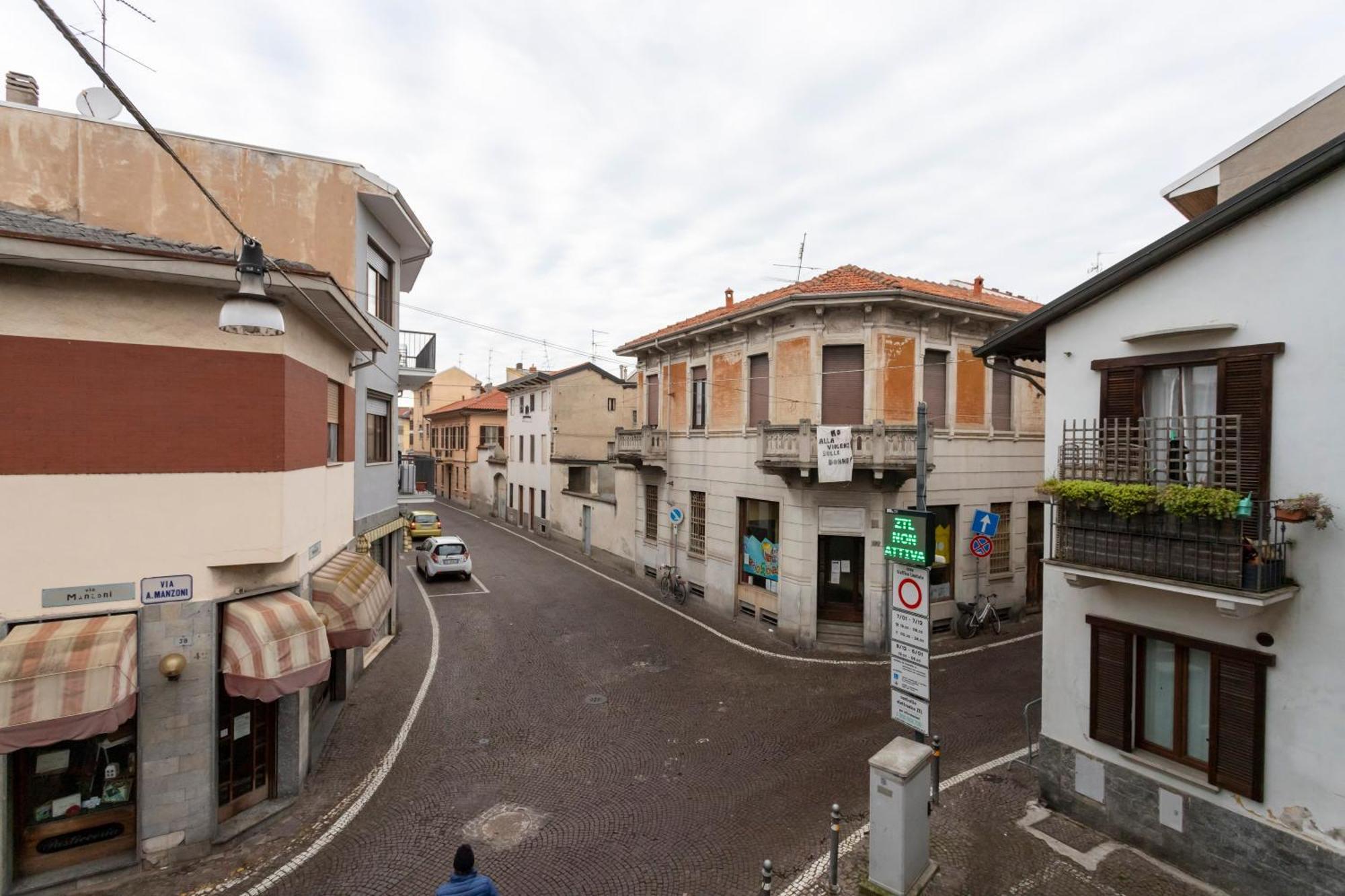 Corte Manzoni - Self Check-In Galliate Exterior foto